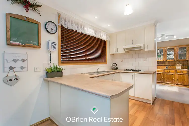 Fifth view of Homely house listing, 10 Capri Court, Pakenham VIC 3810