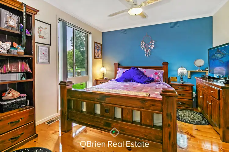 Sixth view of Homely house listing, 10 Nyora Close, Frankston VIC 3199