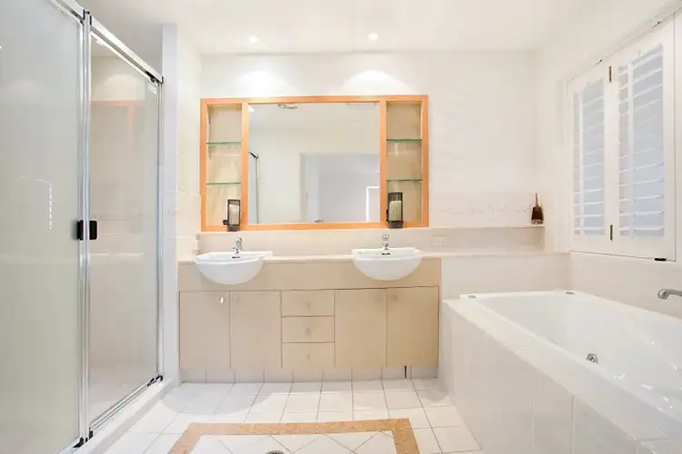 Sixth view of Homely villa listing, 6a Peerless Avenue, Mermaid Beach QLD 4218