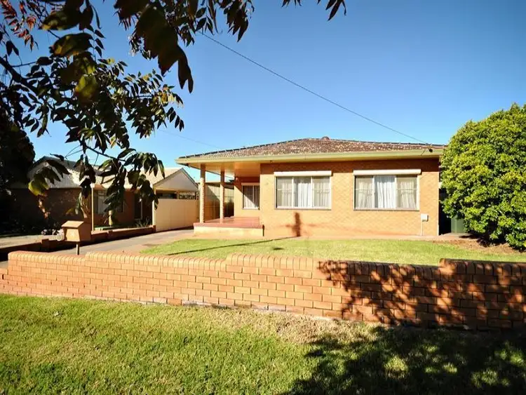16 Caroline Street, Dubbo NSW 2830