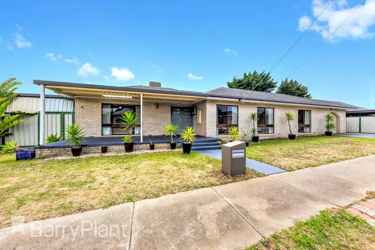28 Kerrison Avenue, St Albans VIC 3021