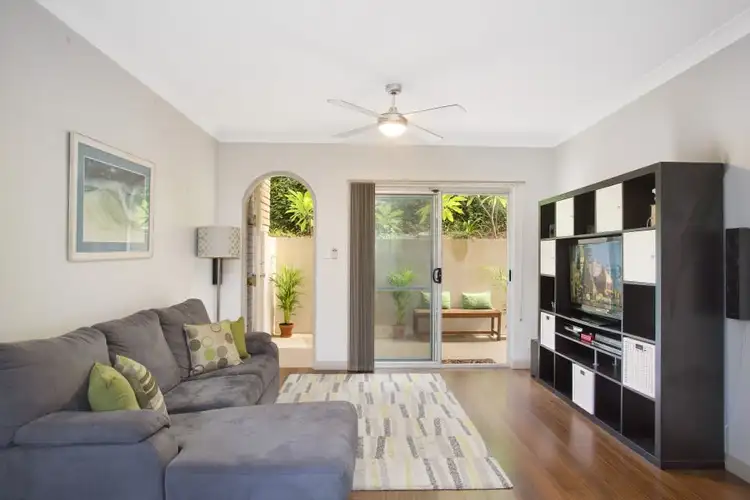 Main view of Homely unit listing, 2/15 Jenkins Street, Collaroy NSW 2097