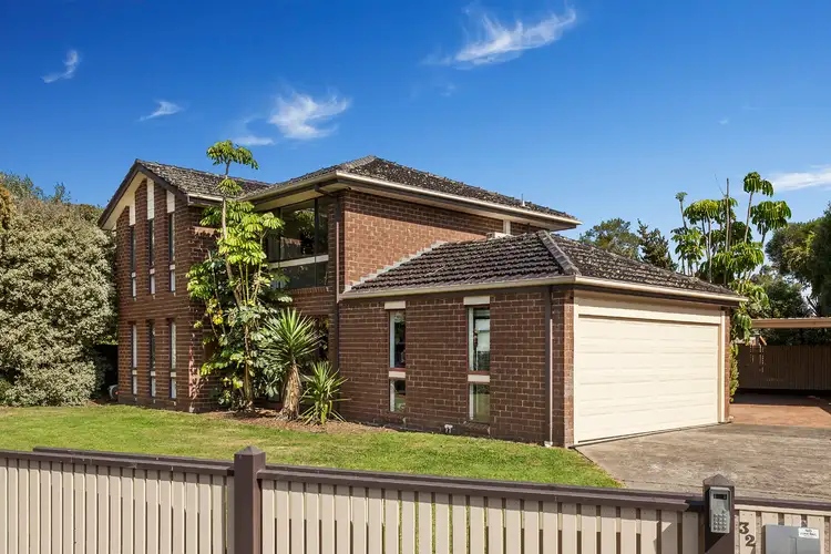 32 Sheraton Crescent, Ferntree Gully VIC 3156