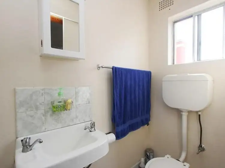 Fifth view of Homely unit listing, 4/24 Church Street, Goulburn NSW 2580