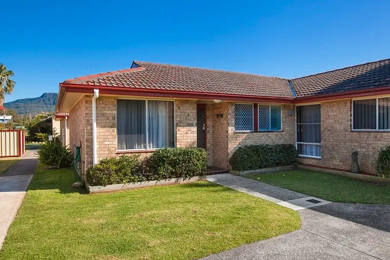 Main view of Homely villa listing, 3/4 Edyth Street, Bellambi NSW 2518