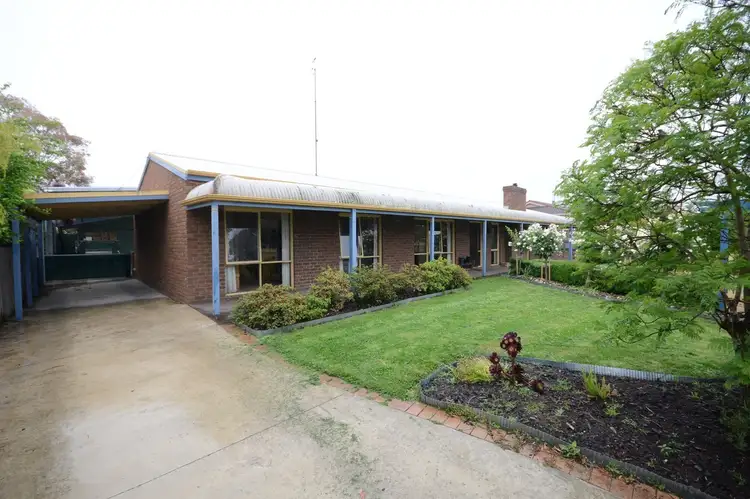 14 Dooley Street, Wy Yung VIC 3875