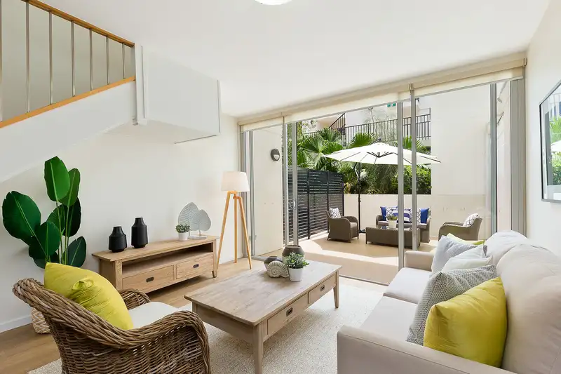Main view of Homely unit listing, 6/5-7 Careel Head Road, Avalon NSW 2107