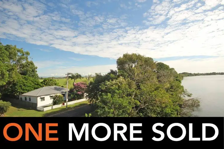 10 Croads Esplanade, Smithtown NSW 2440