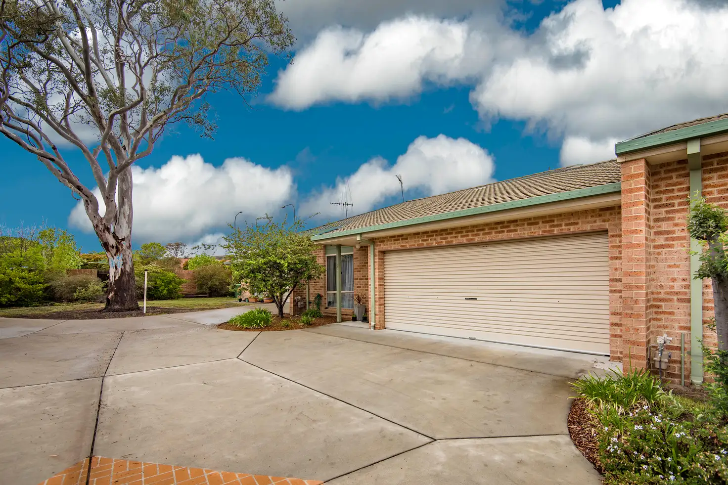 Main view of Homely townhouse listing, 2/16-18 Laurel Place, Jerrabomberra NSW 2619