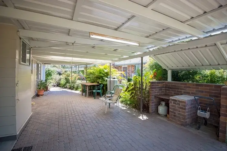 106 Ningi Esplanade, Ningi QLD 4511