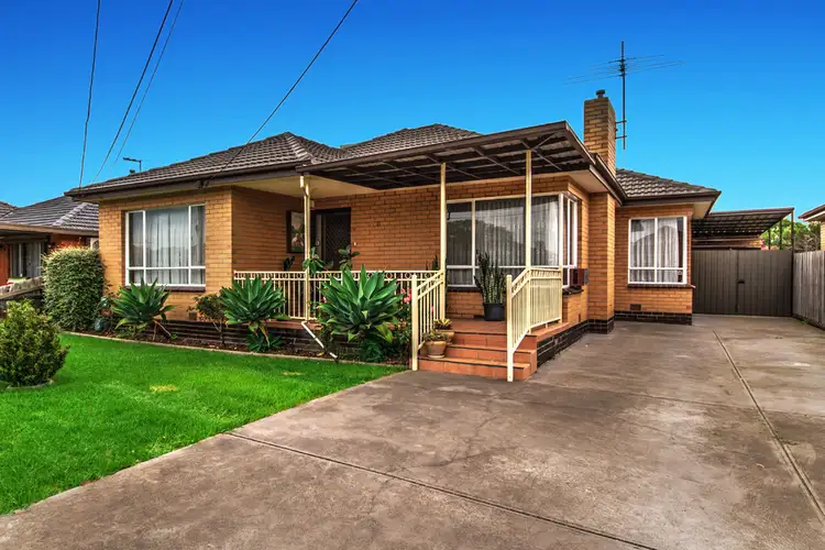 11 Bent Street, St Albans VIC 3021