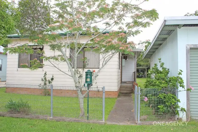 Sixth view of Homely house listing, 4 Vincent Avenue, Smithtown NSW 2440