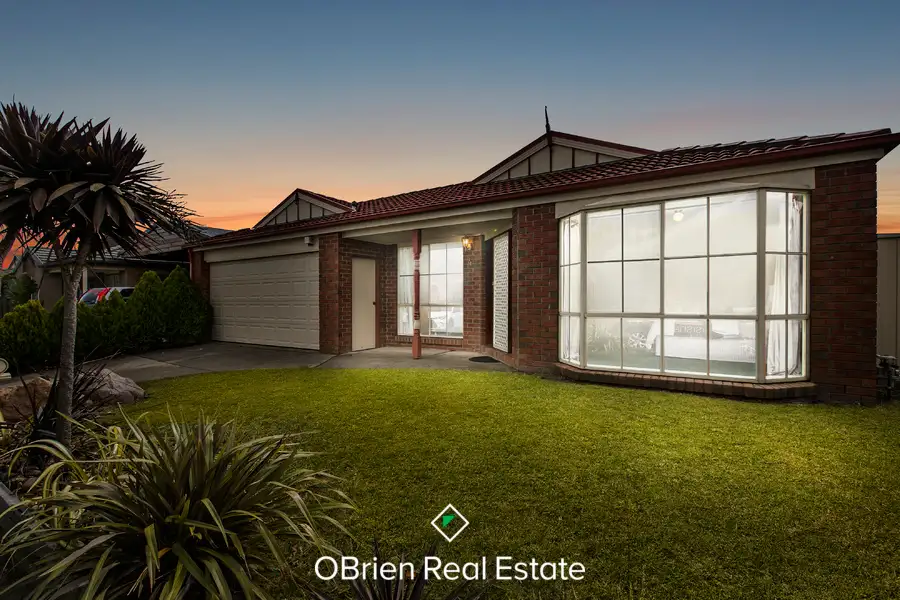 Main view of Homely house listing, 4 Tauna Place, Cranbourne West VIC 3977