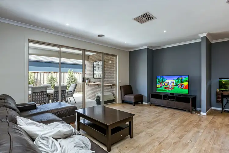 Second view of Homely house listing, 21 Eaglehawk Boulevard, Eynesbury VIC 3338