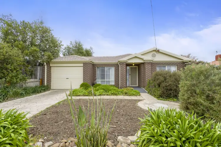 8 Taylor Drive, Bacchus Marsh VIC 3340