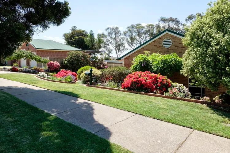 Second view of Homely house listing, 21 Elmslie Circuit, Wodonga VIC 3690