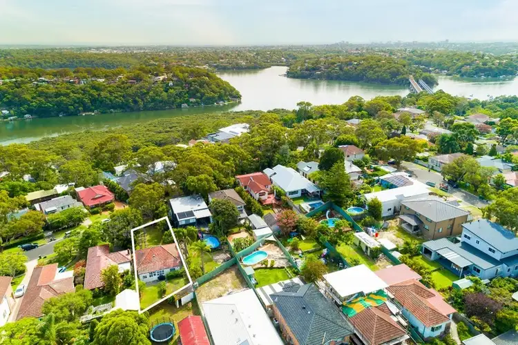 Sixth view of Homely house listing, 32 Woronora Crescent, Como NSW 2226