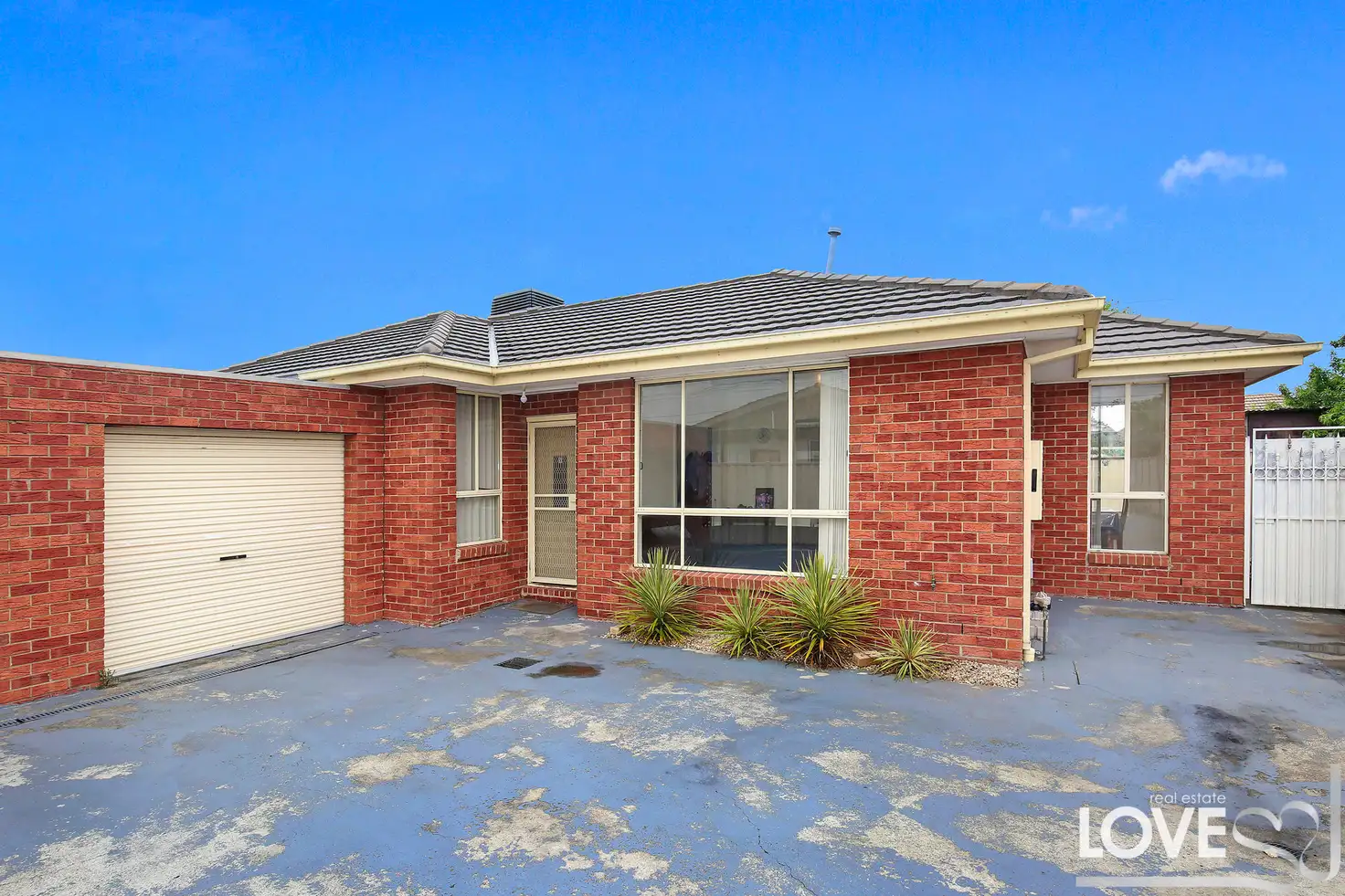 Main view of Homely unit listing, 2/9 Waratah Street, Thomastown VIC 3074