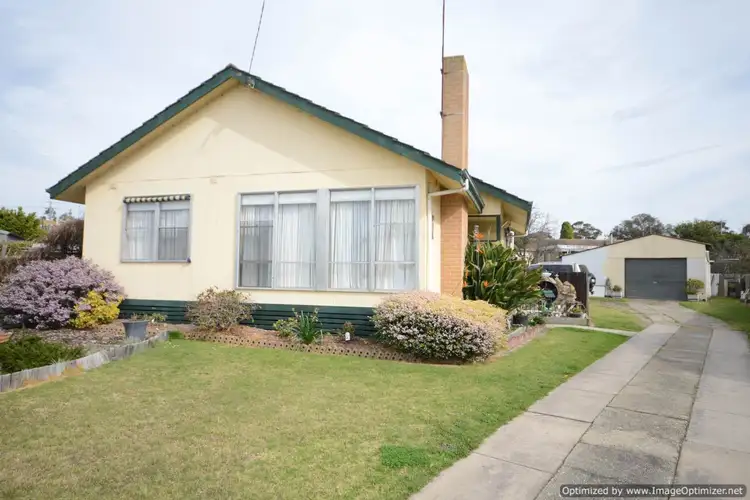 2 James Court, Bairnsdale VIC 3875