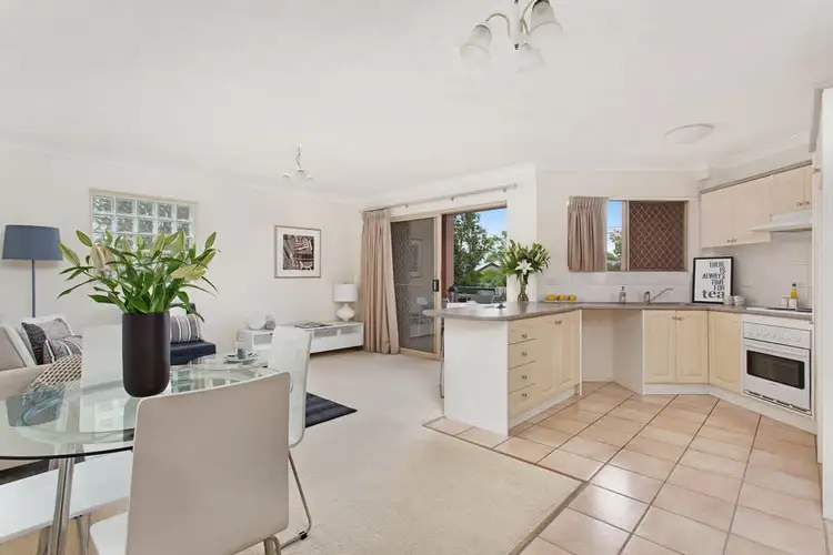 2/24 Terrace Street, Newmarket QLD 4051