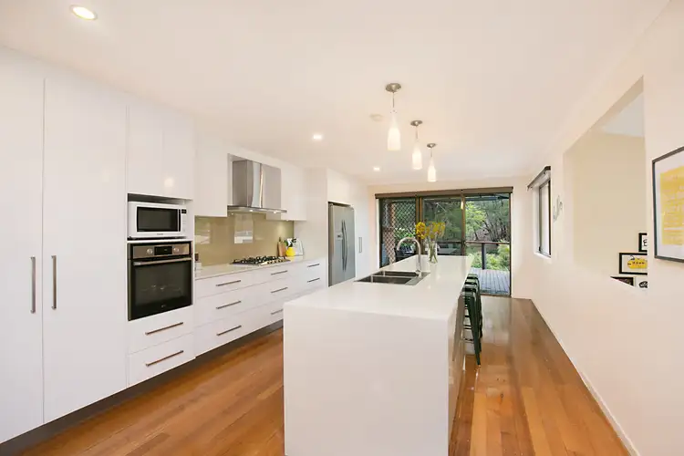 10 Quondare Court, Springwood QLD 4127