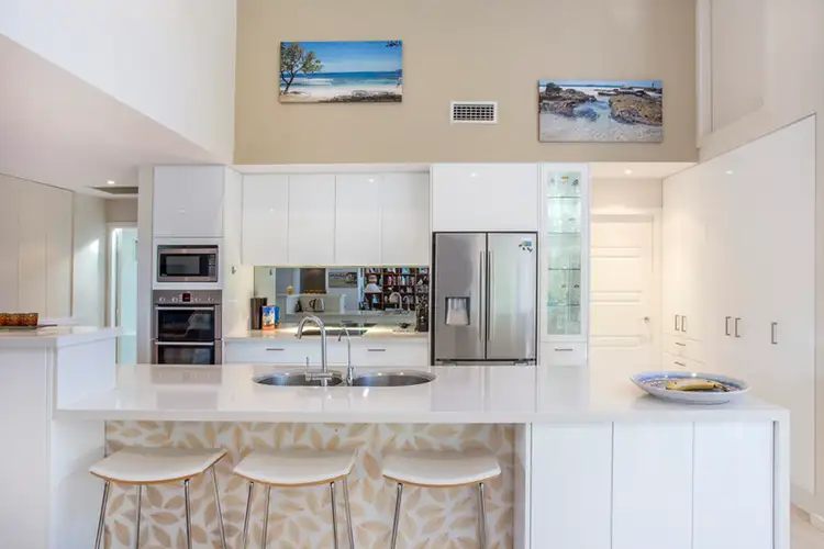 10 Niblick Avenue, Mollymook NSW 2539