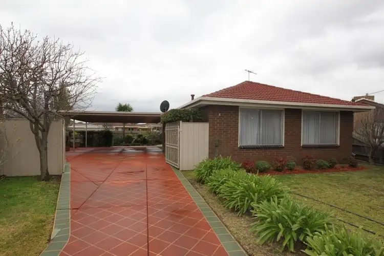 8 Welton Court, Deer Park VIC 3023
