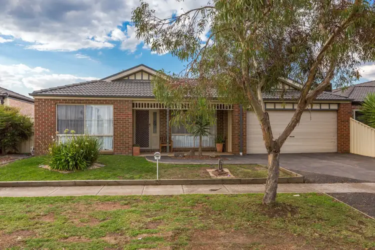 18 Murnong Mews, Melton West VIC 3337
