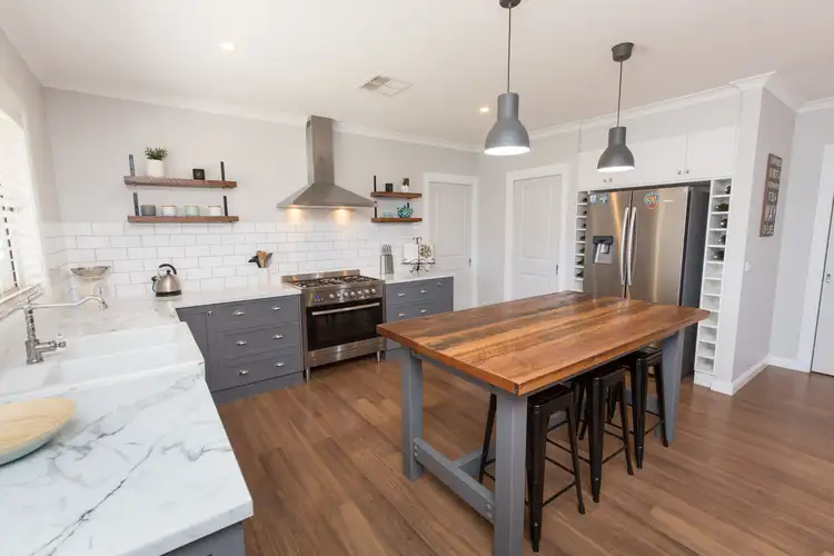 Sixth view of Homely house listing, 16 Belinda Court, Mildura VIC 3500