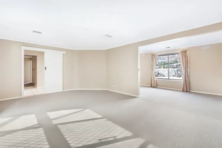 Second view of Homely house listing, 10 Amaroo Crescent, Wodonga VIC 3690