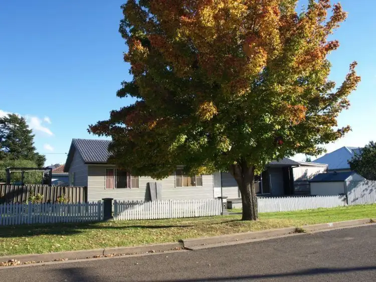 12 Buffalo Crescent, Goulburn NSW 2580