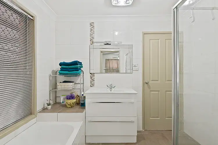 Sixth view of Homely house listing, 4 Madigan Court, Boronia Heights QLD 4124