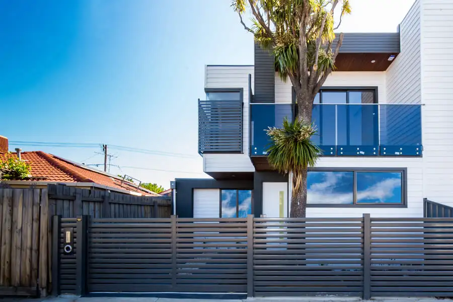 Main view of Homely townhouse listing, 1/1b Sydenham Street, Seddon VIC 3011