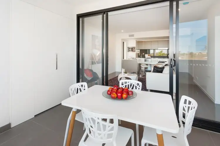 Sixth view of Homely unit listing, 4/35 Clarence Road, Indooroopilly QLD 4068