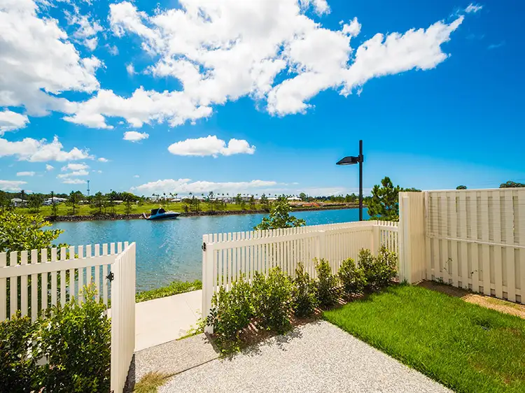 24/126 Marina Quays Boulevard, Hope Island QLD 4212