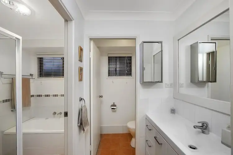 Sixth view of Homely house listing, 2 Tulip Street, Springfield NSW 2250