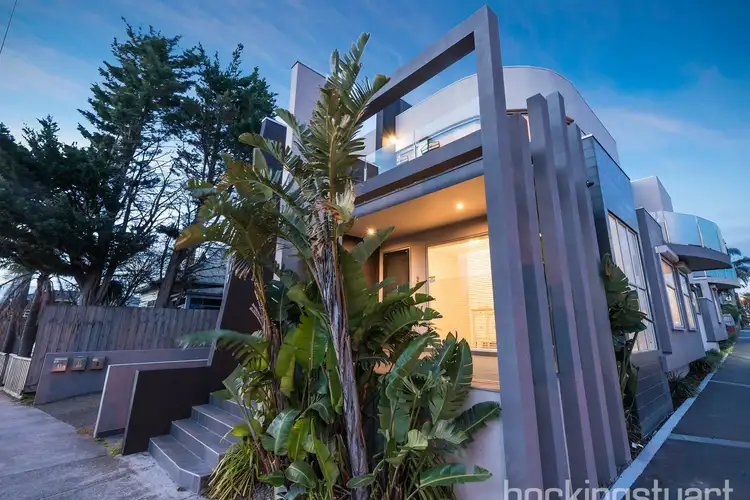 Fifth view of Homely townhouse listing, 2/211 Beach Road, Mordialloc VIC 3195