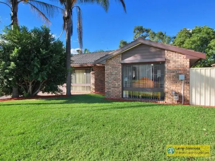 142 Explorers Way, St Clair NSW 2759