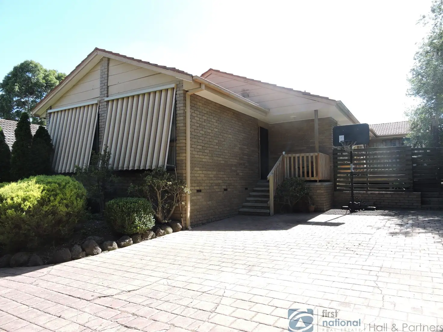 Main view of Homely house listing, 4 Clifton Way, Endeavour Hills VIC 3802