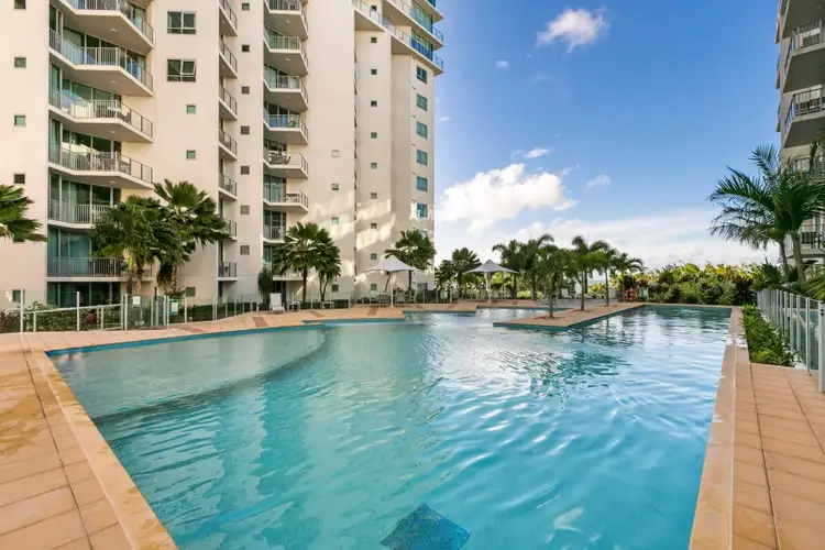 20707-8/99 Esplanade, Cairns City QLD 4870