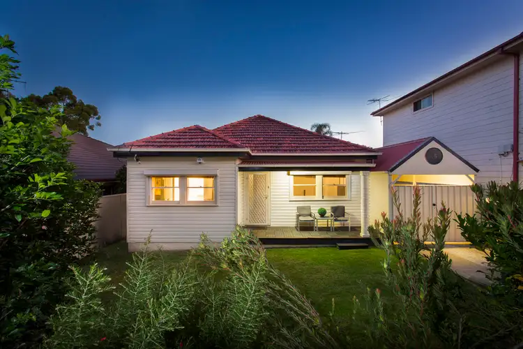 25 Singleton Avenue, East Hills NSW 2213