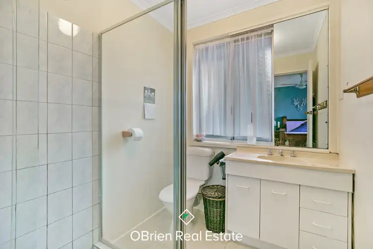 Fifth view of Homely house listing, 10 Nyora Close, Frankston VIC 3199