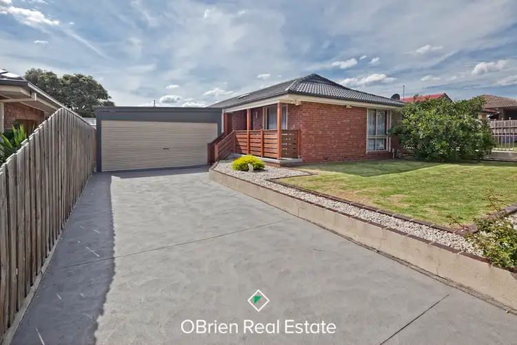 15 Leigh Court, Doveton VIC 3177