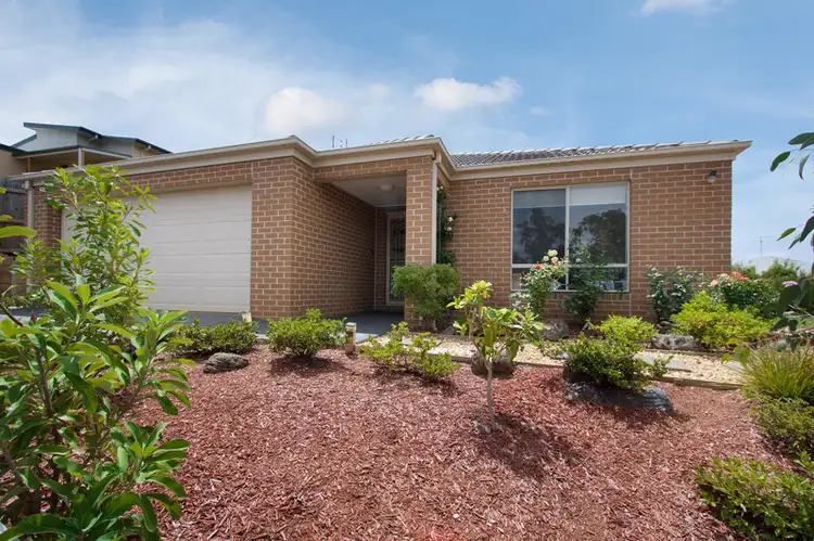 Second view of Homely house listing, 2 Archer Court, Drouin VIC 3818