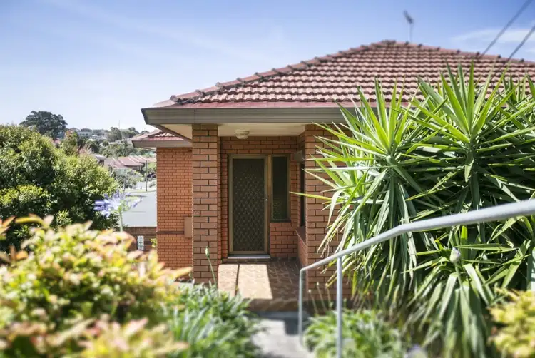 Fifth view of Homely house listing, 16 Derowie Crescent, Lake Heights NSW 2502
