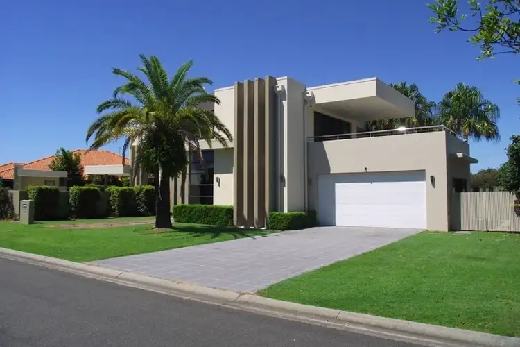 16 Marina Boulevard, Banksia Beach QLD 4507