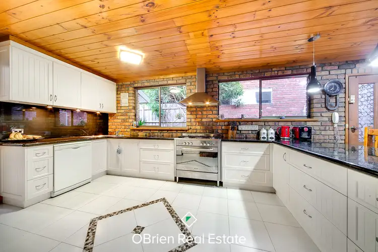 11 Fuchsia Court, Narre Warren VIC 3805