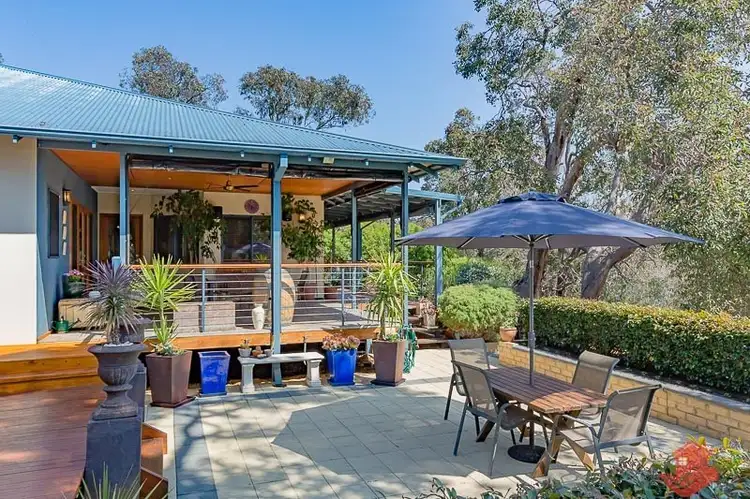 1 Nimbus Court, Kelmscott WA 6111
