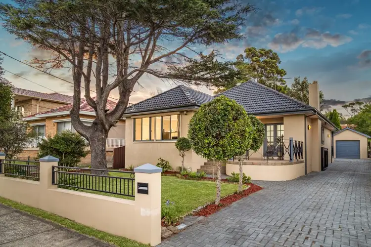 11 Stuart Street, Blakehurst NSW 2221
