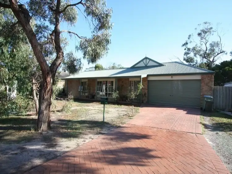 2 Snow Gum Place, Somerville VIC 3912